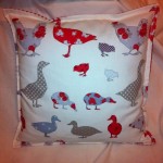duck-ang-geese-cushion