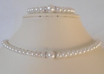 pearl-choker