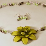 Green-dahlia-necklace