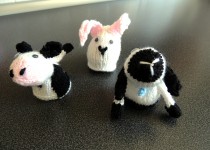 farmyard-egg-cosies1