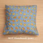 Blue-Giraffe-Cushion