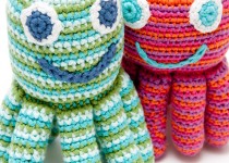 Pebble-octopus-blue-and-pink