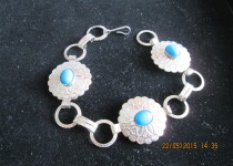 silver-and-turquoise-bracelet